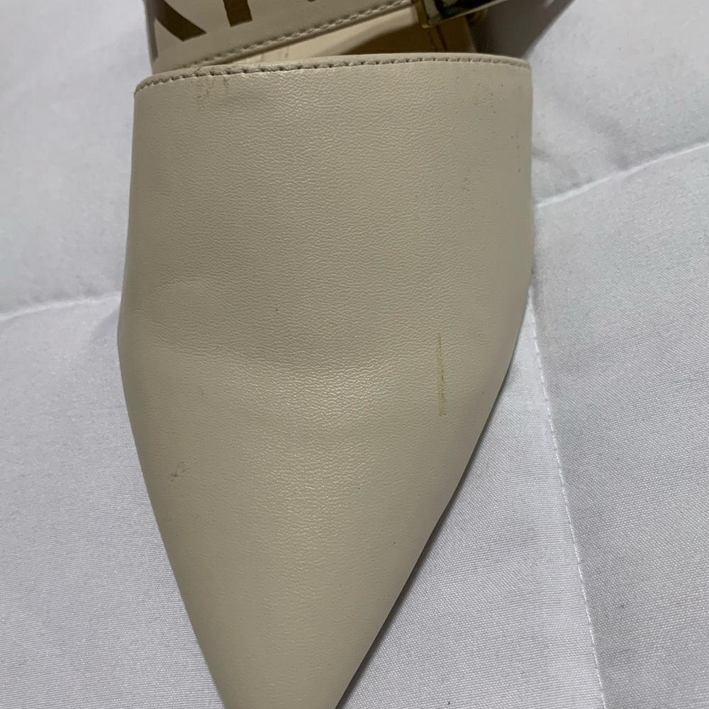 NWOT DKNY slides - Picture 4 of 5